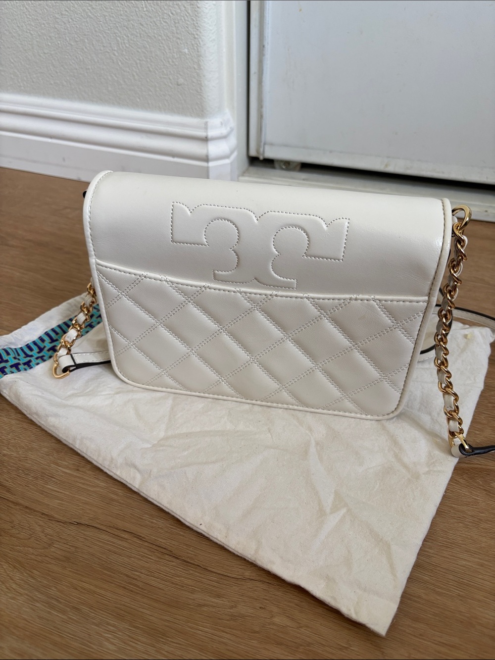 Tory Burch Ivory Quilted Leather Crossbody with Gold Chain - Picture 12 of 12